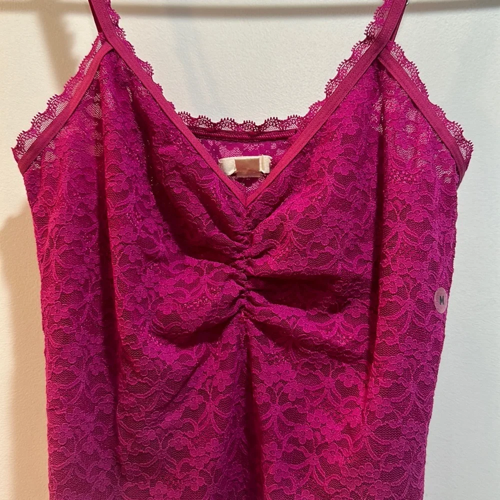 BRAND NEW AERIE Fushia lace camisole size M - Picture 2 of 5
